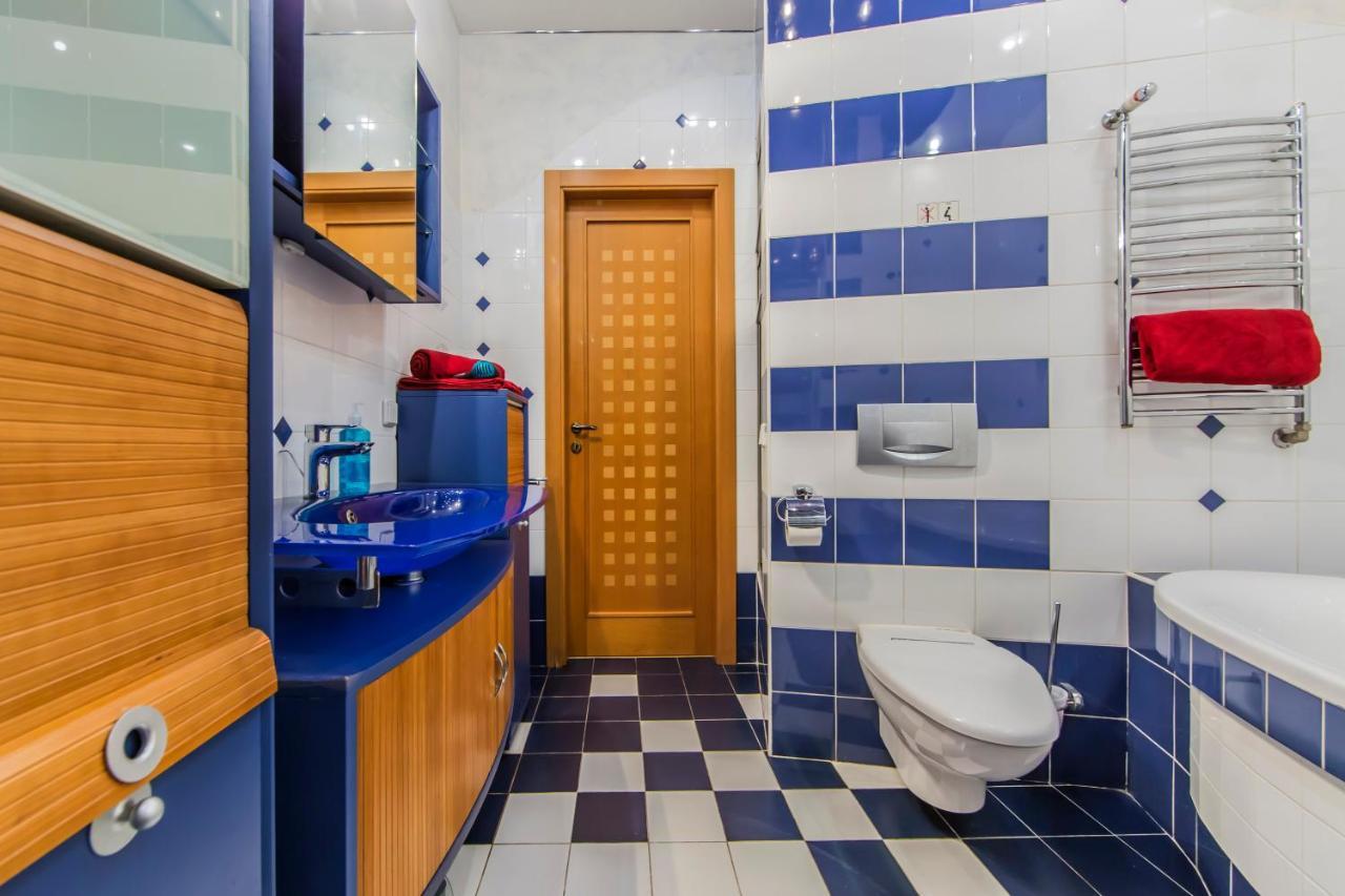 كييف 3-Room Apartments On Khreshchatyk. Building With Star المظهر الخارجي الصورة