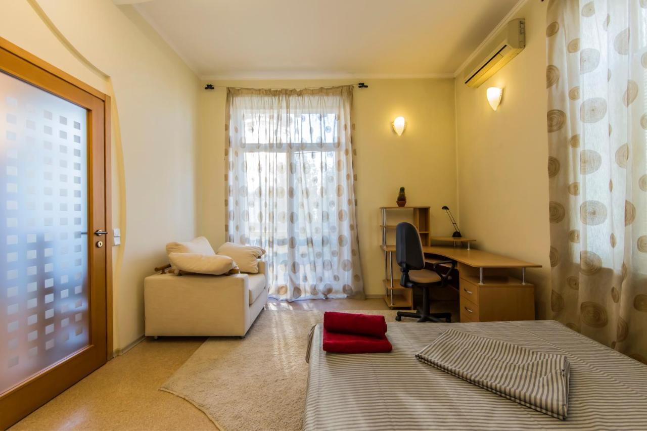 كييف 3-Room Apartments On Khreshchatyk. Building With Star المظهر الخارجي الصورة